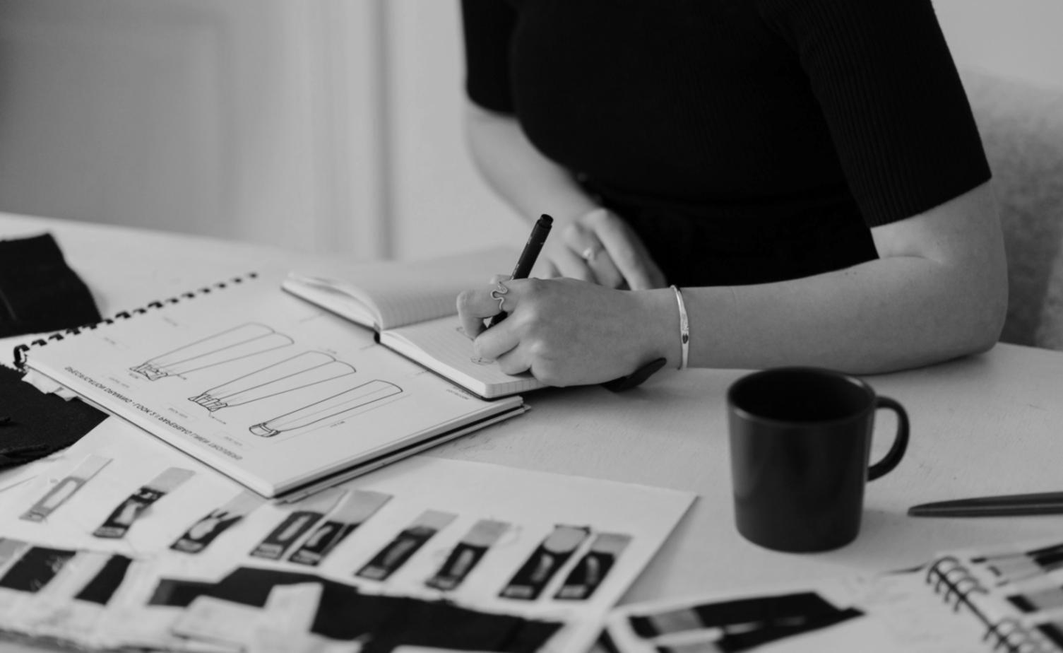 Serie di studi sulla saturazione e luminosità nel paesaggio urbano