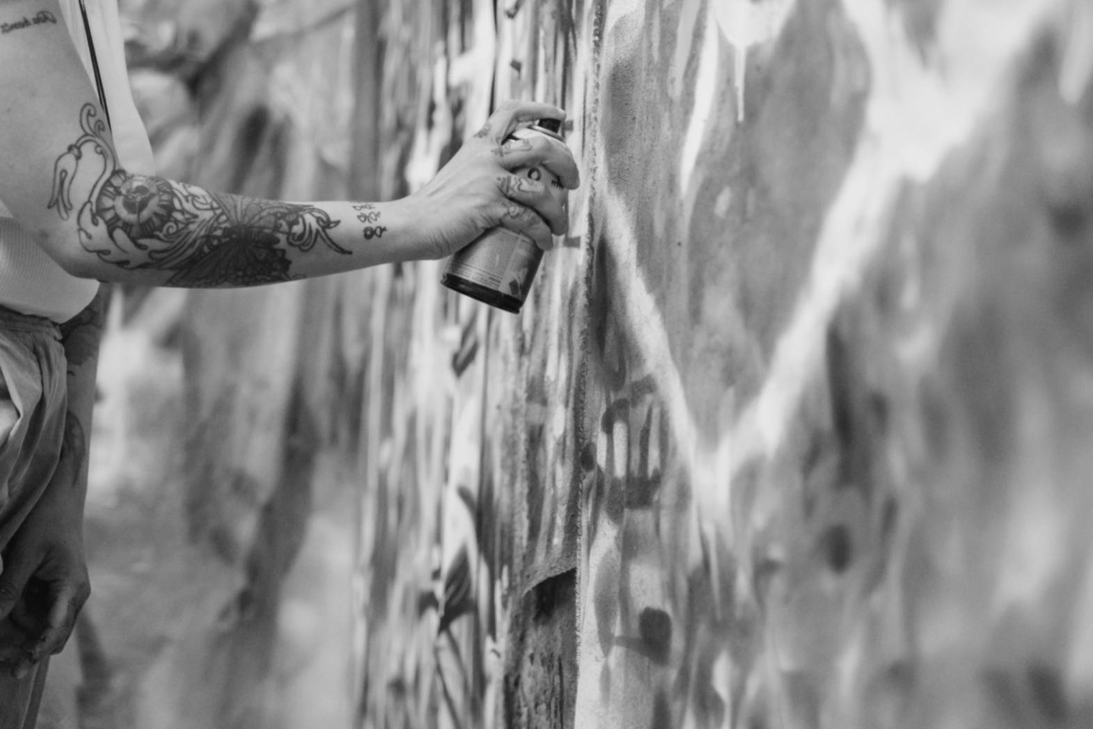 Dettaglio di una tavola di studio sui contrasti cromatici realizzata durante il corso avanzato