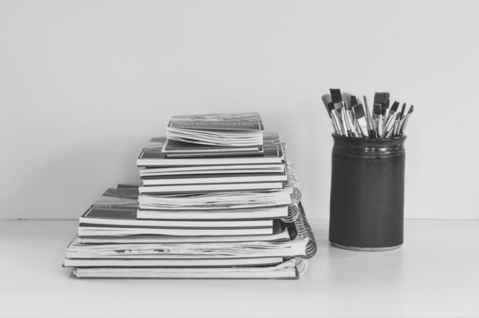 Progetto di studio sui contrasti cromatici con tecniche miste